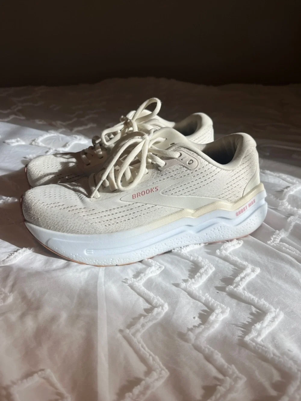 Brooks Ghost Max Women's Running Shoes - Picture 1 of 6